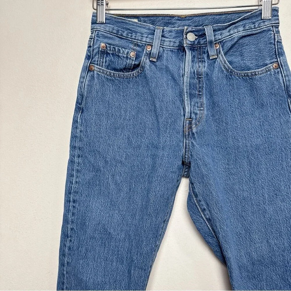 Levi's Womens 25 Skinny 501 Button Fly Medium Wash Jeans - Picture 4 of 16